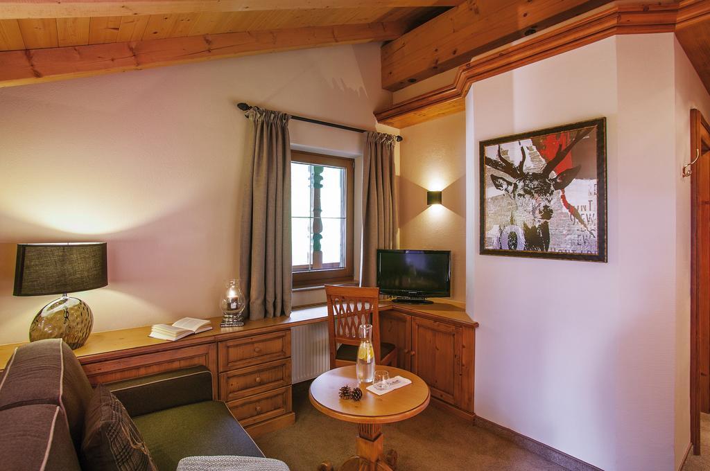 Villa Haidacher Relax & Lifestyle Apartments Zell am Ziller Rum bild